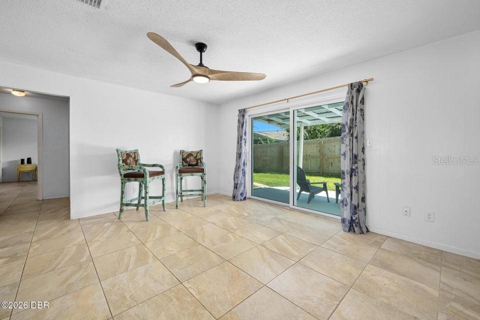 190 Ellicott Dr Property Photo 14