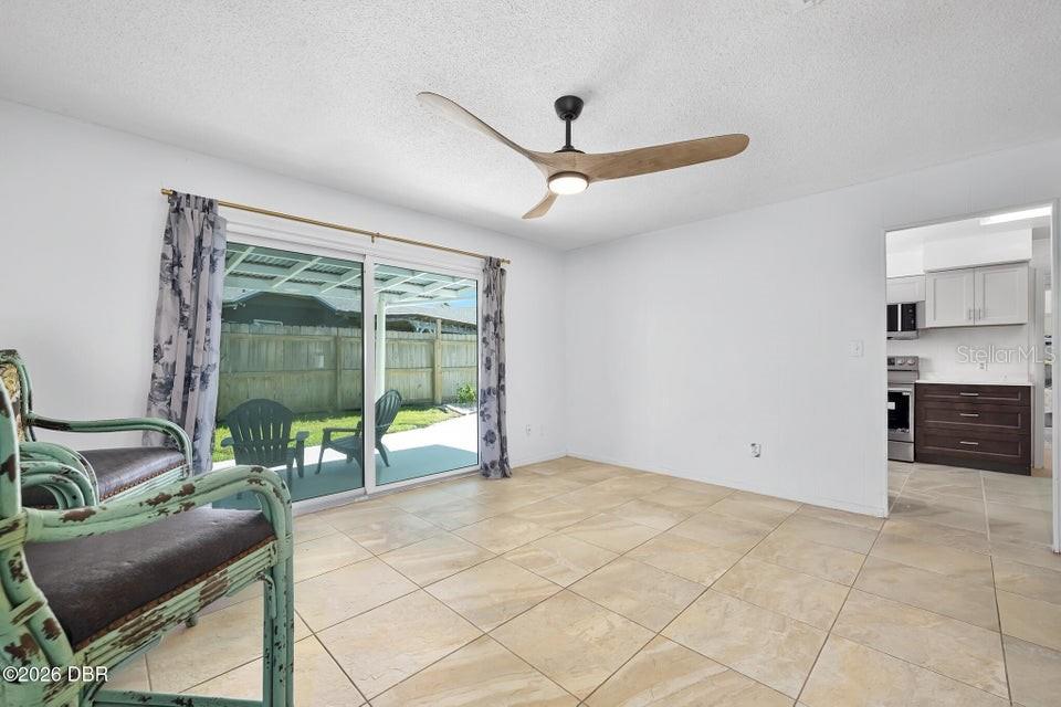 190 Ellicott Dr Property Photo 15