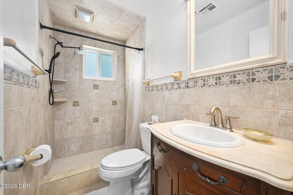 190 Ellicott Dr Property Photo 28