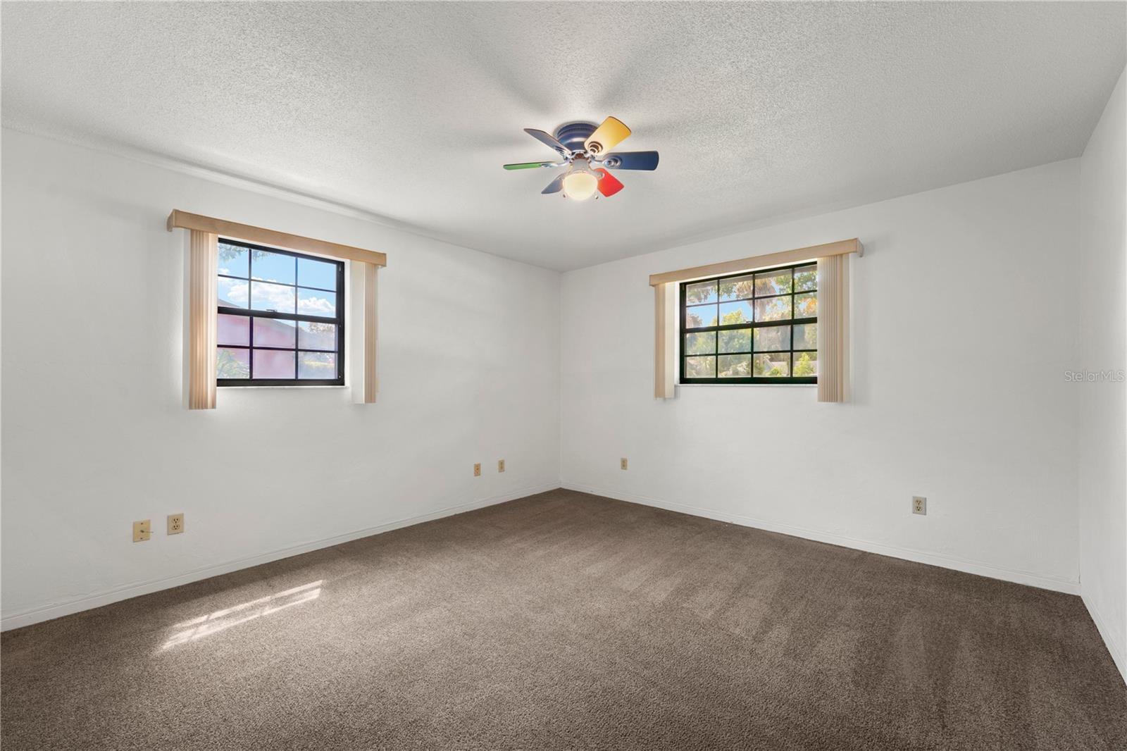1009 Indian Oaks W Property Photo 20
