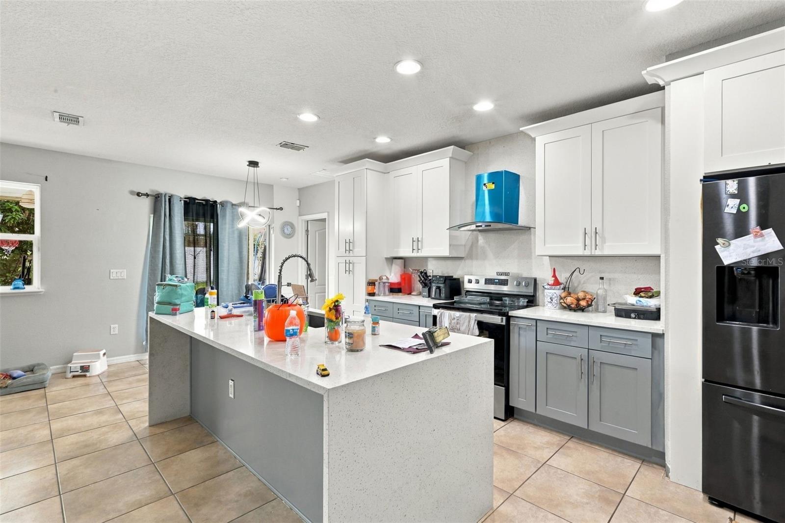 4704 Doyle Dr Property Photo 4