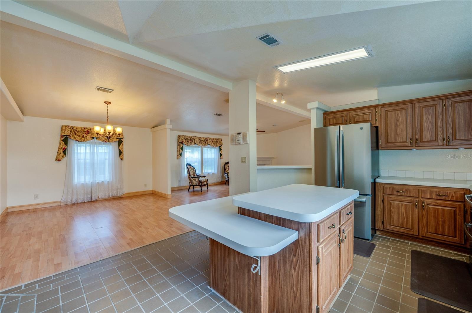 13 Lawrence Ct Property Photo 11