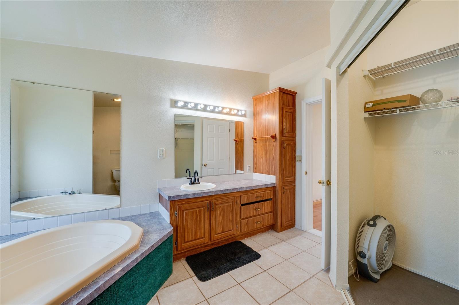 13 Lawrence Ct Property Photo 19