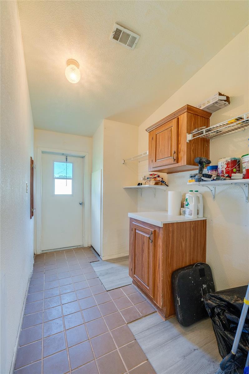 13 Lawrence Ct Property Photo 28