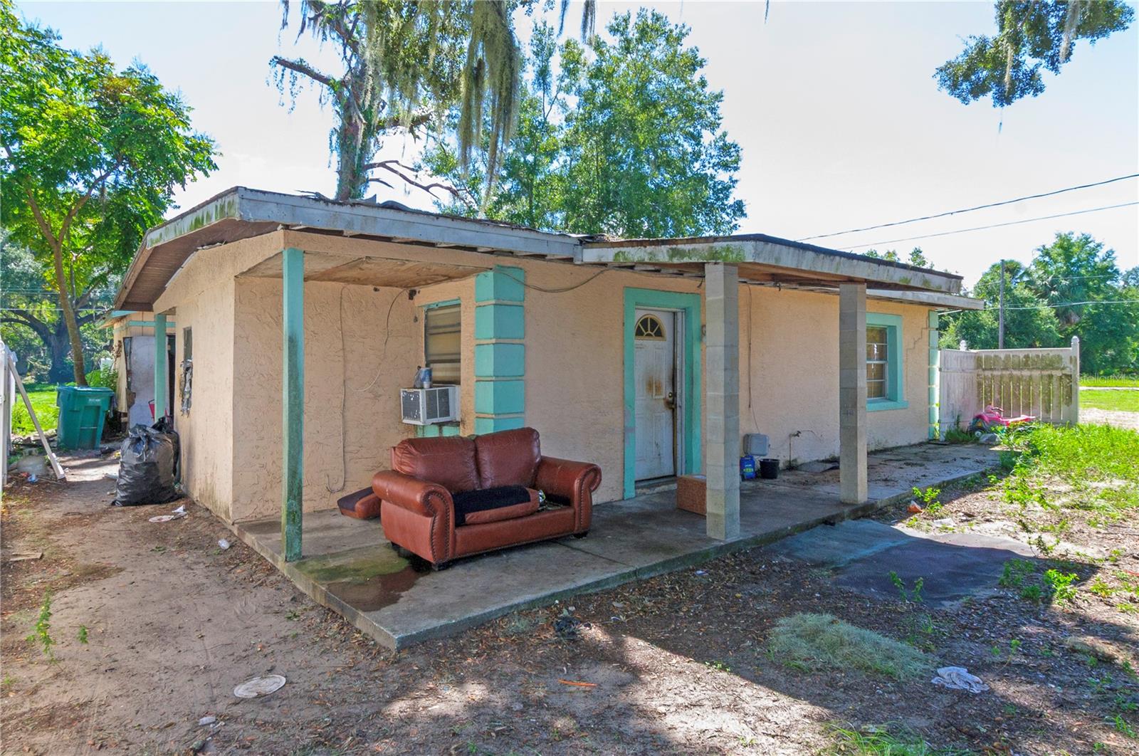 605 DANVERS ST Property Photo 1