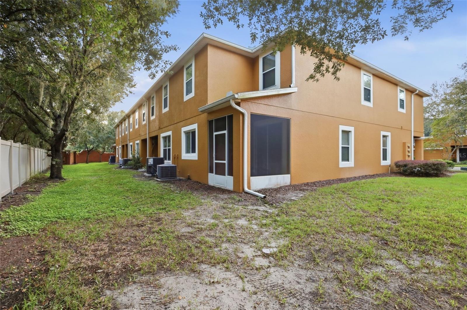 5529 Rutherford Pl Property Photo 3