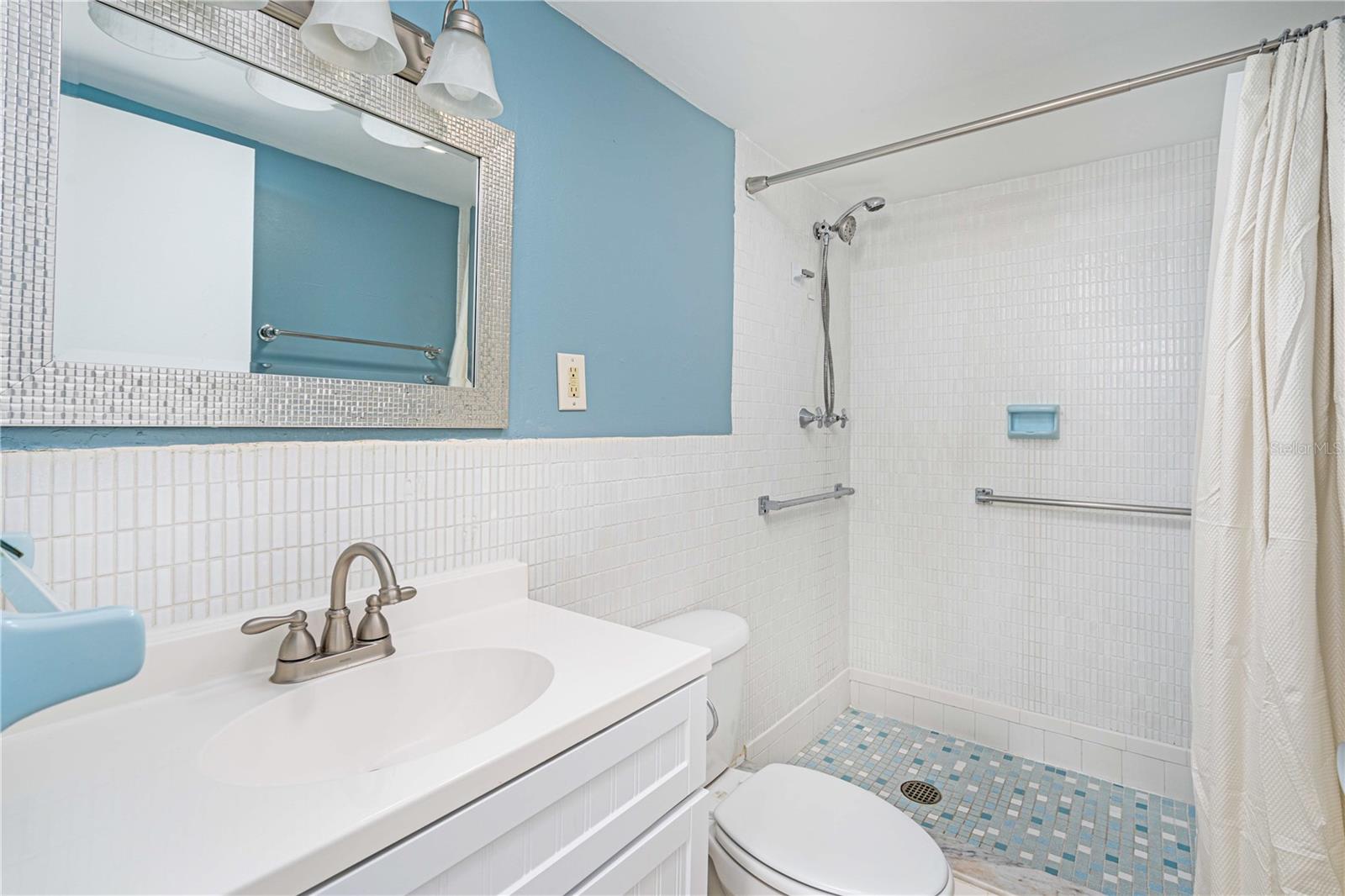 1224 S Peninsula Dr #415 Property Photo 11