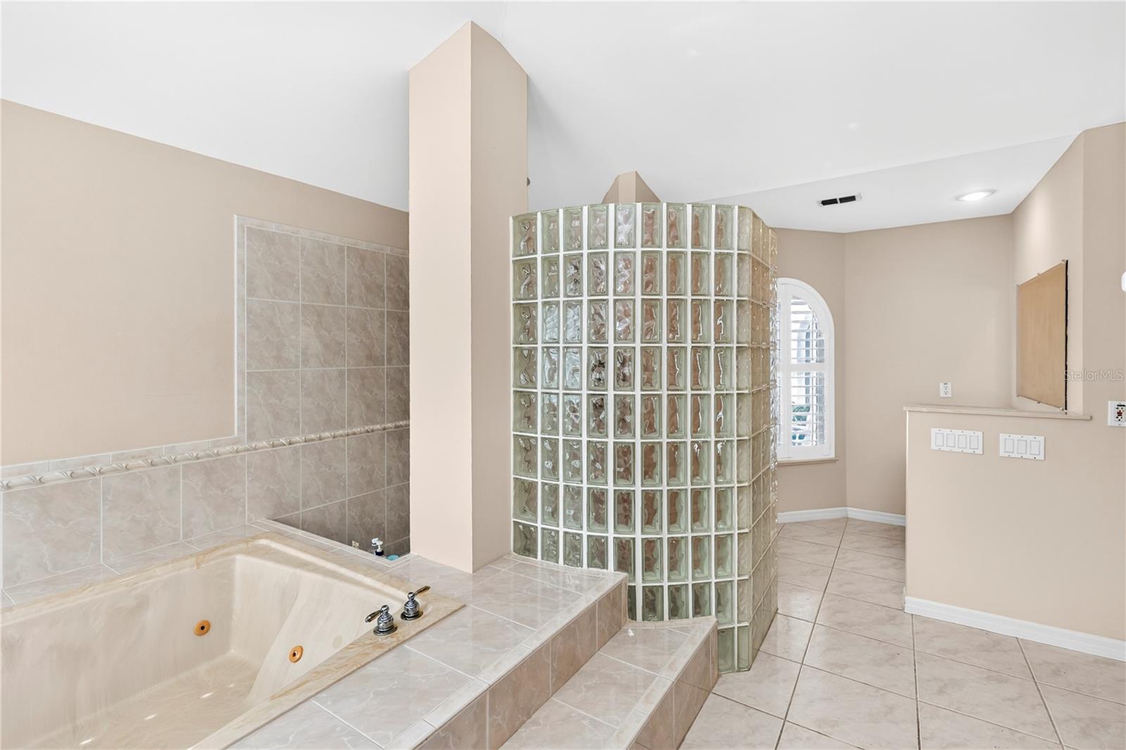 417 Greenridge Ct Property Photo 25