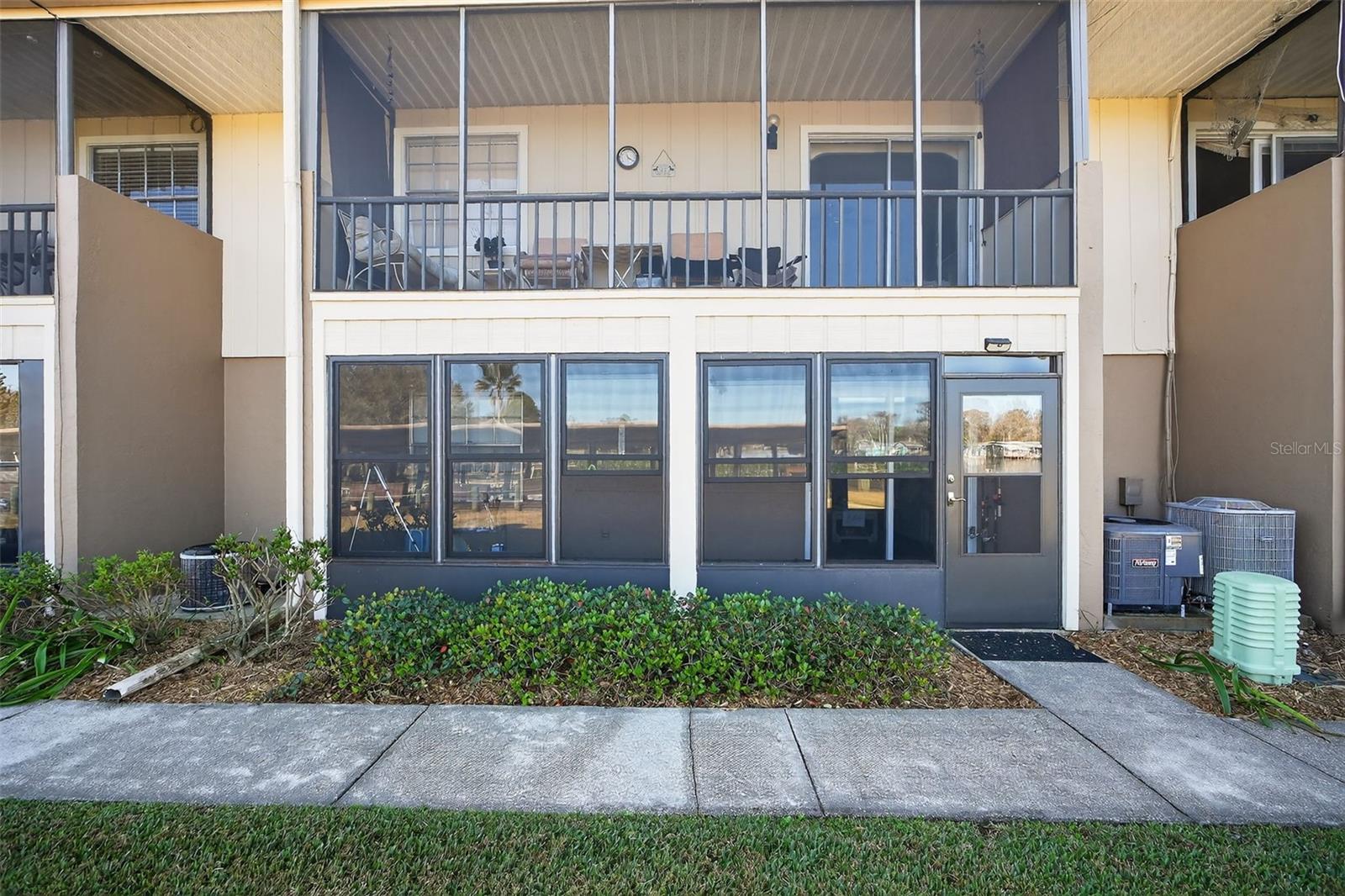 1640 Juno Trl #102a Property Photo 8