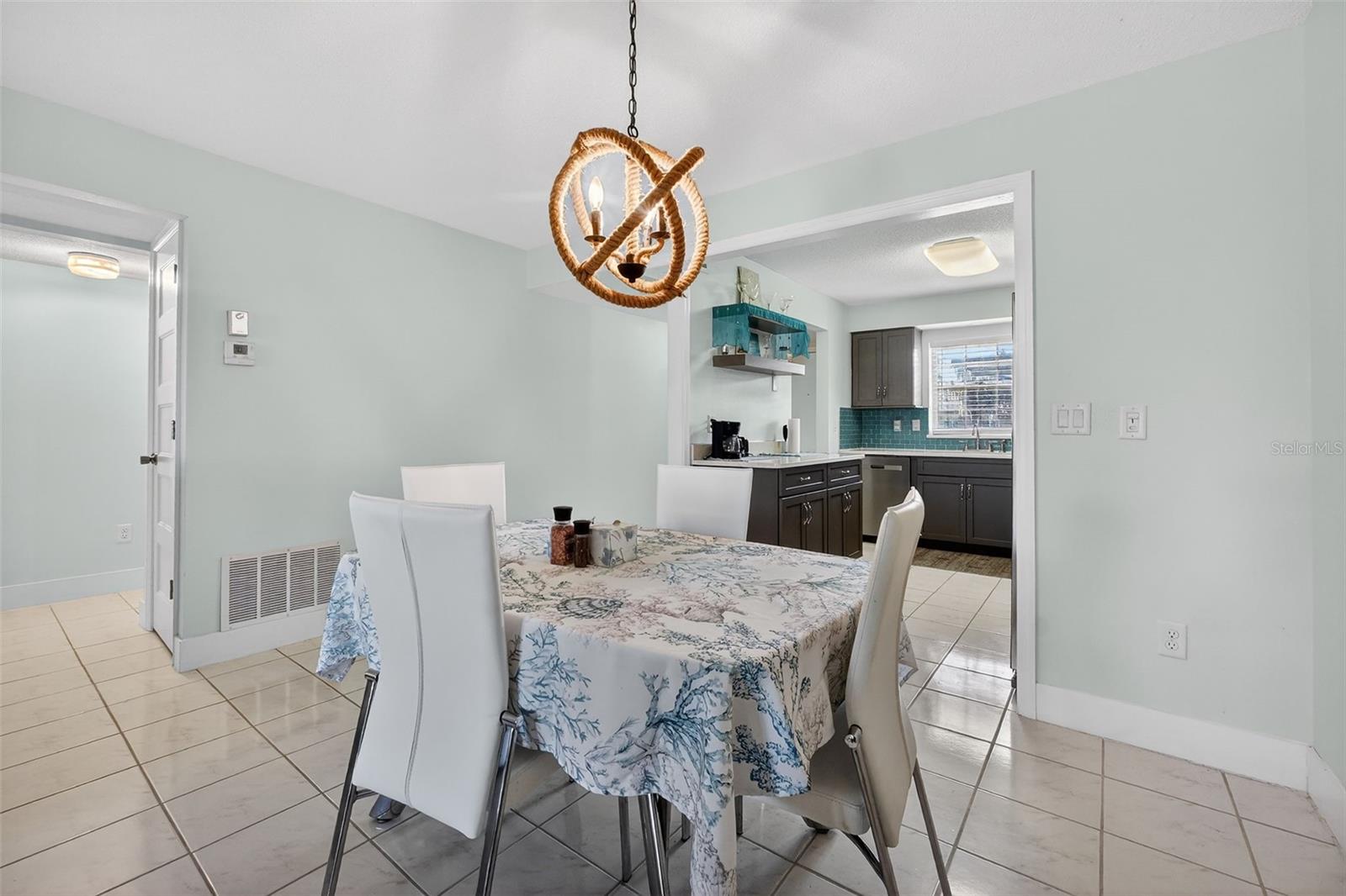 1640 Juno Trl #102a Property Photo 14
