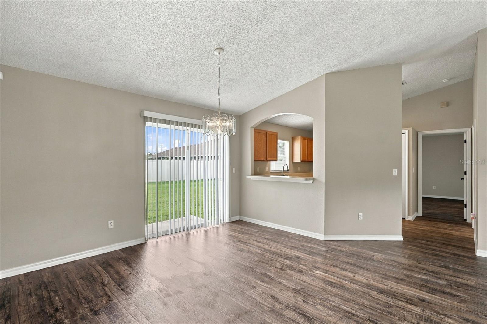 10 Squirrel Pl Property Photo 17