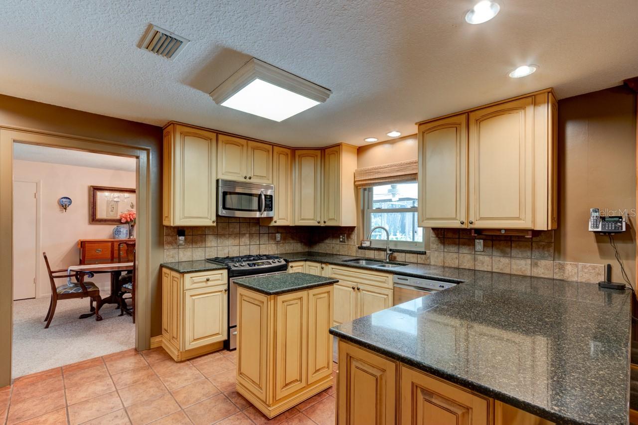 1525 Harmony Ave Property Photo 17