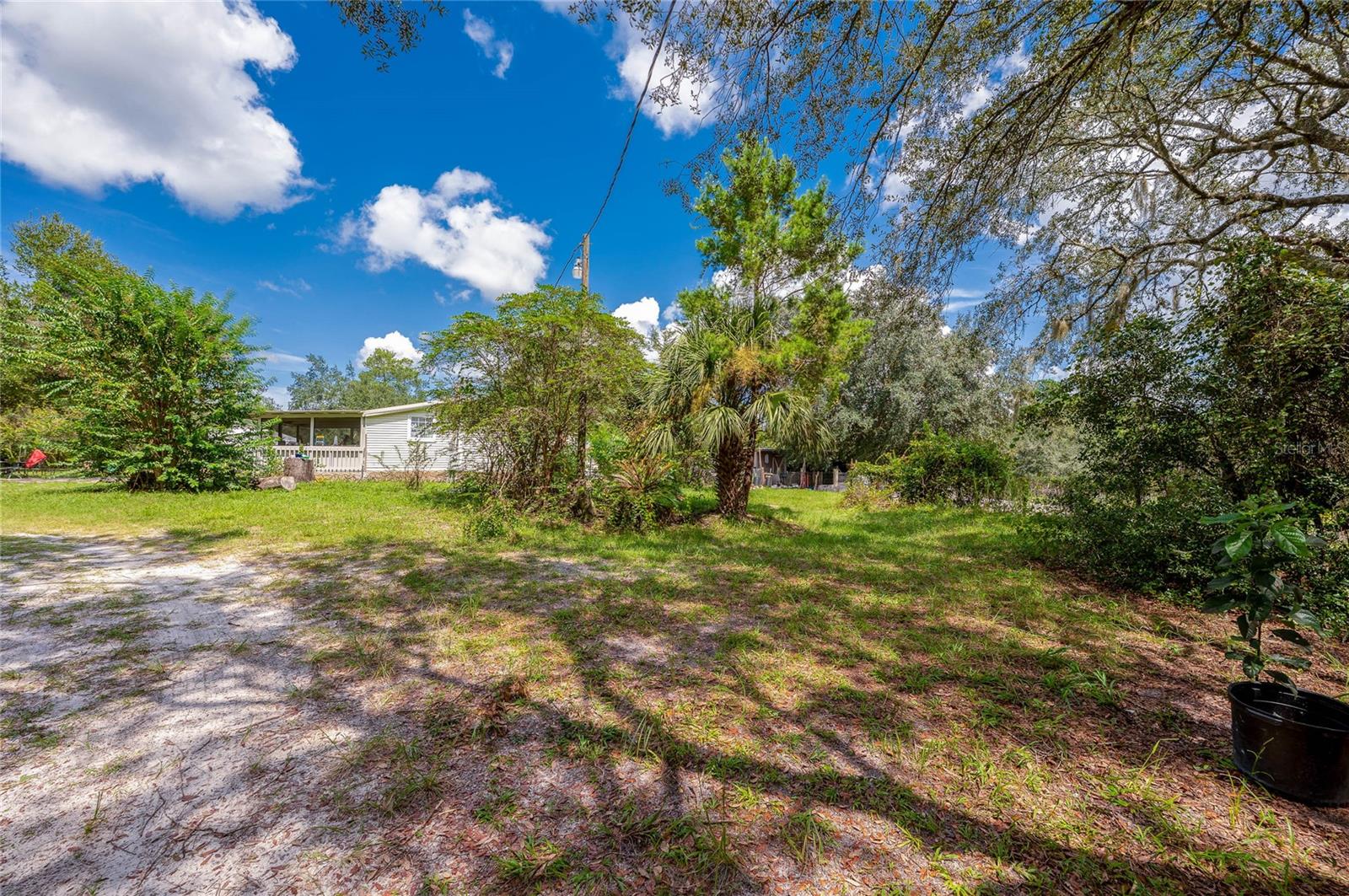 41330 Ford Rd Property Photo 4