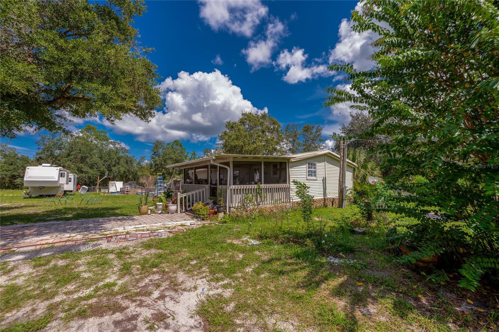 41330 Ford Rd Property Photo 5