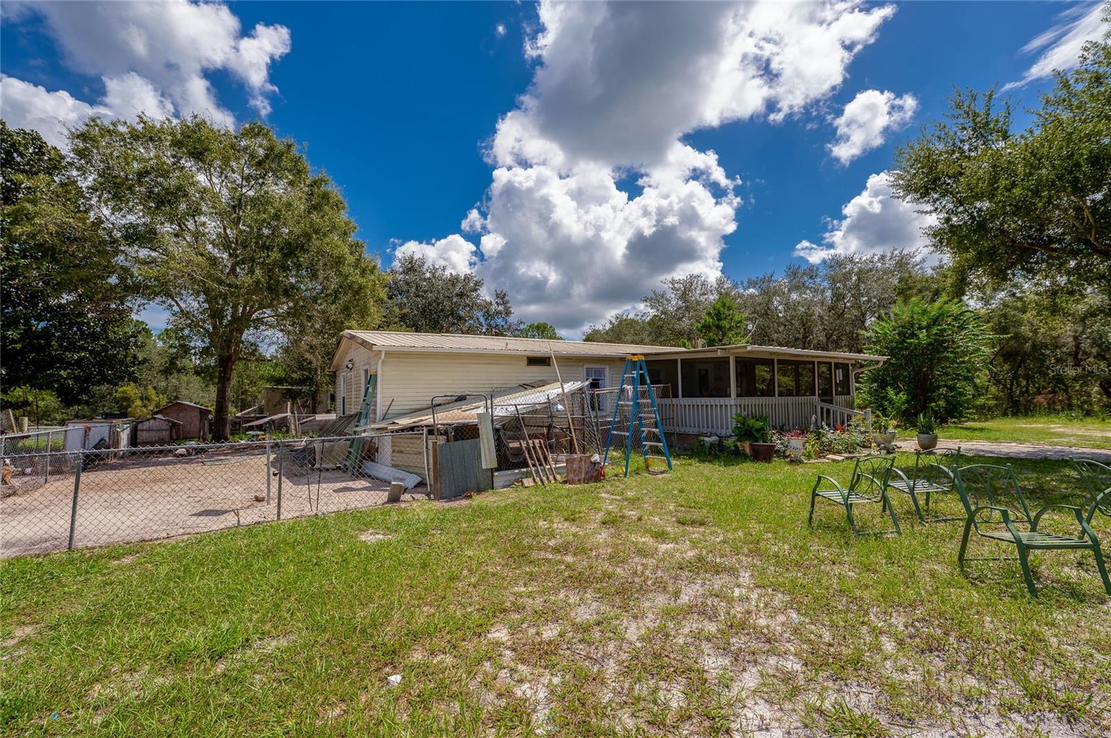 41330 Ford Rd Property Photo 7