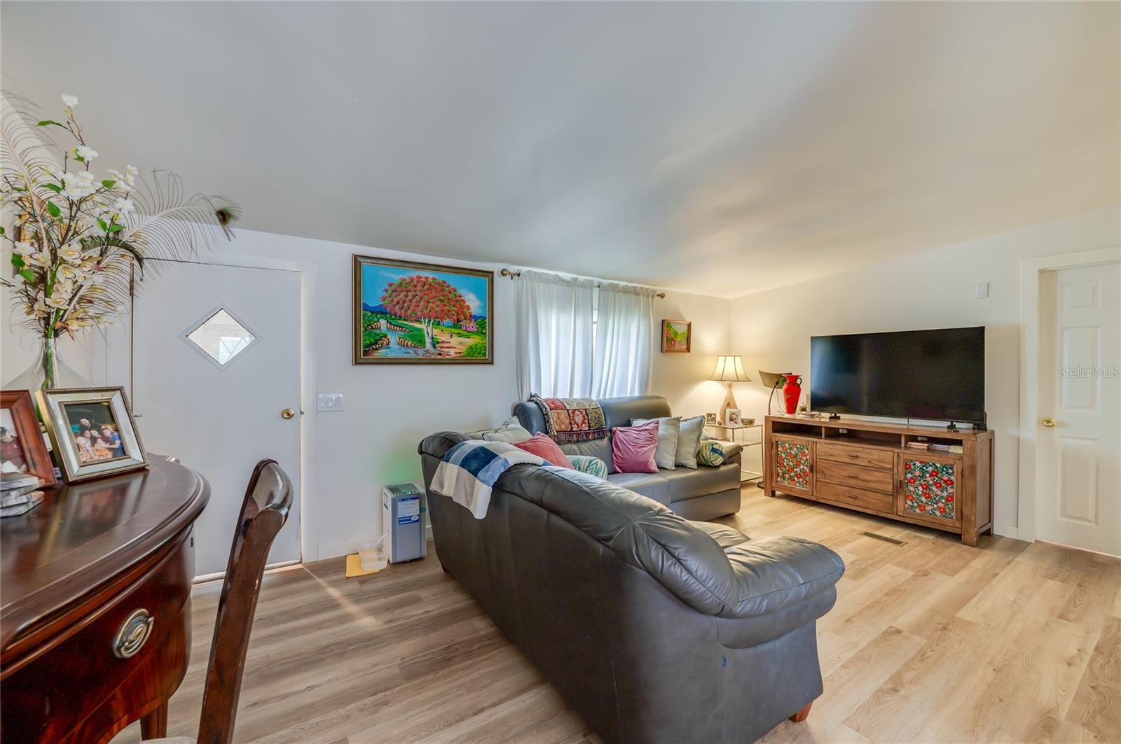 41330 Ford Rd Property Photo 14