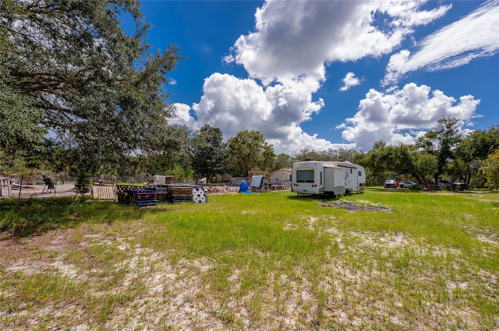 41330 Ford Rd Property Photo 33