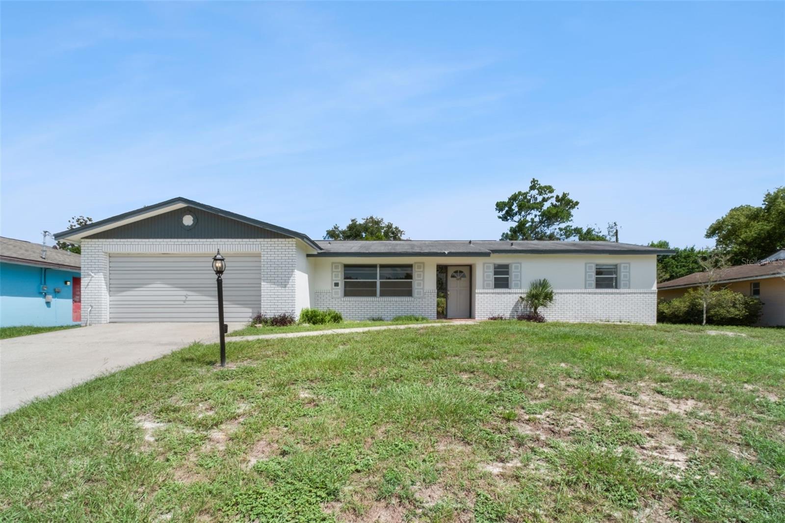 1679 E Apache Cir Property Photo 1