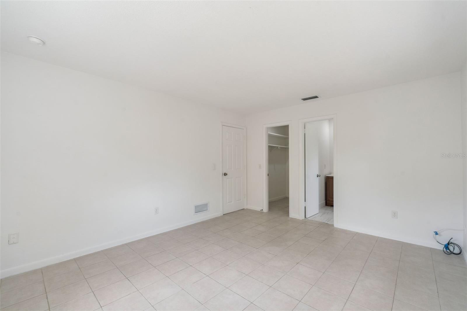 1679 E Apache Cir Property Photo 17