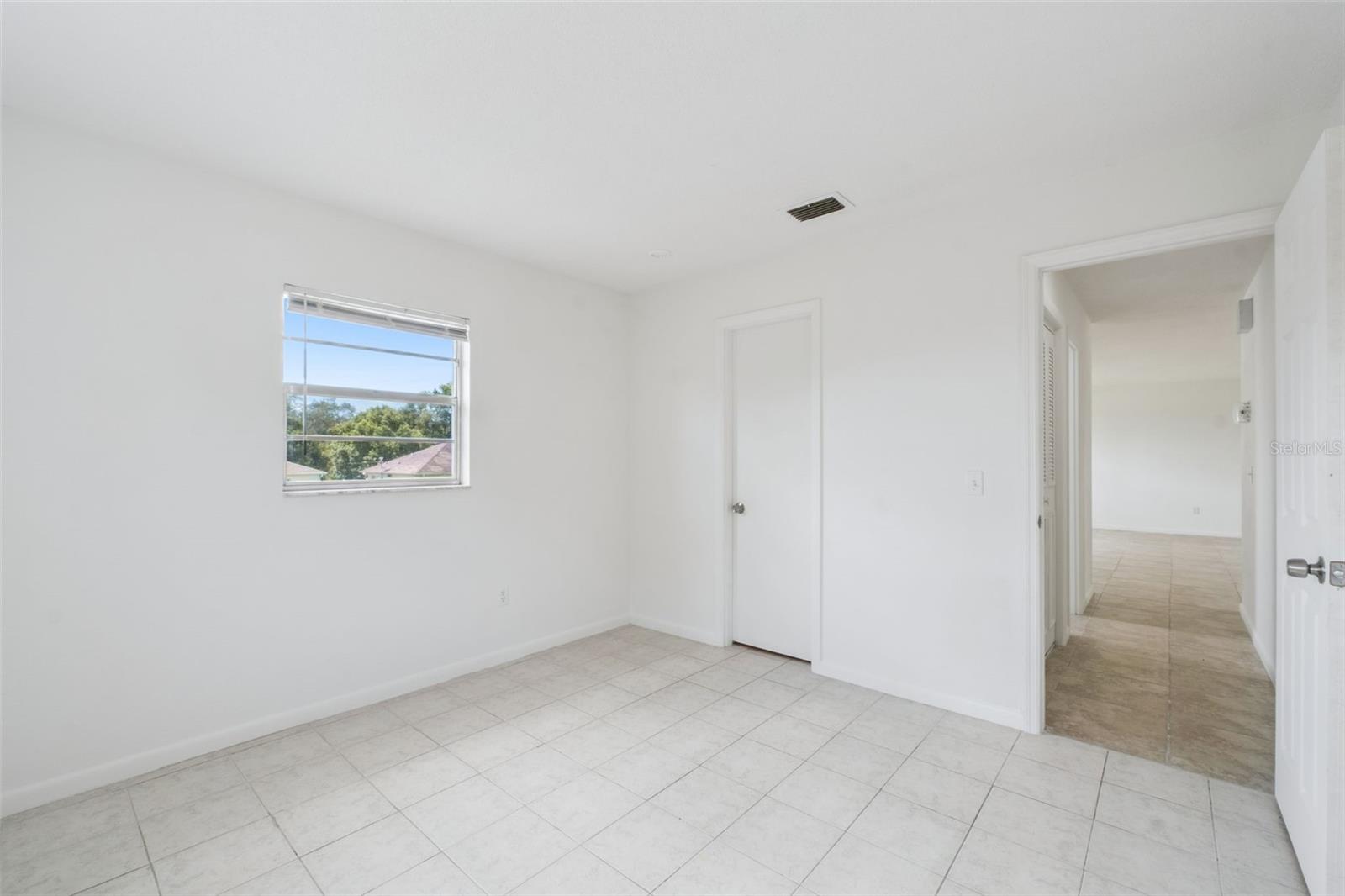 1679 E Apache Cir Property Photo 18