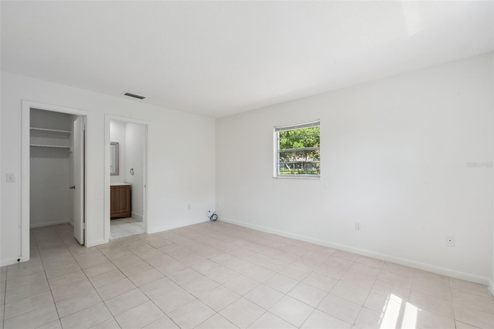 1679 E Apache Cir Property Photo 20