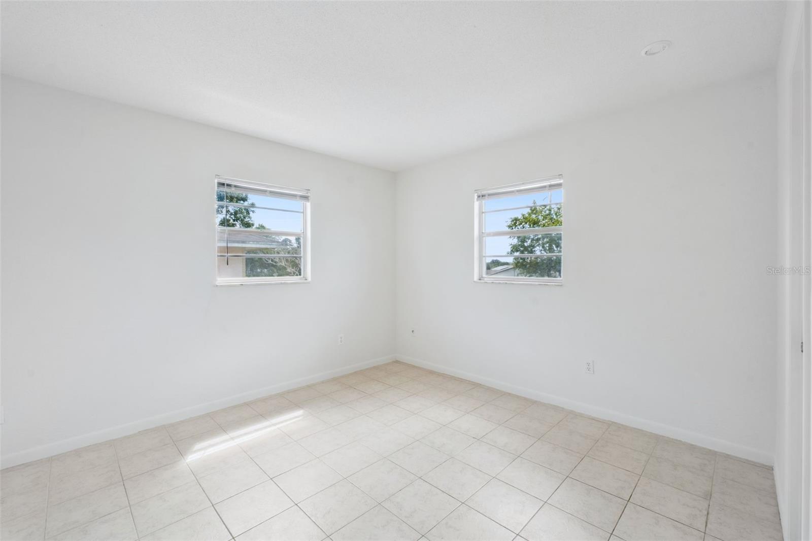 1679 E Apache Cir Property Photo 21
