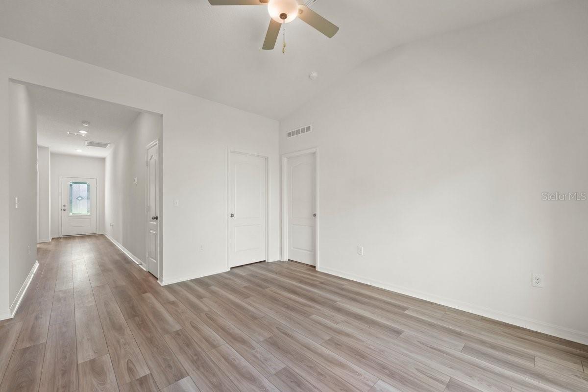 850 Glasgow Ave Property Photo 24
