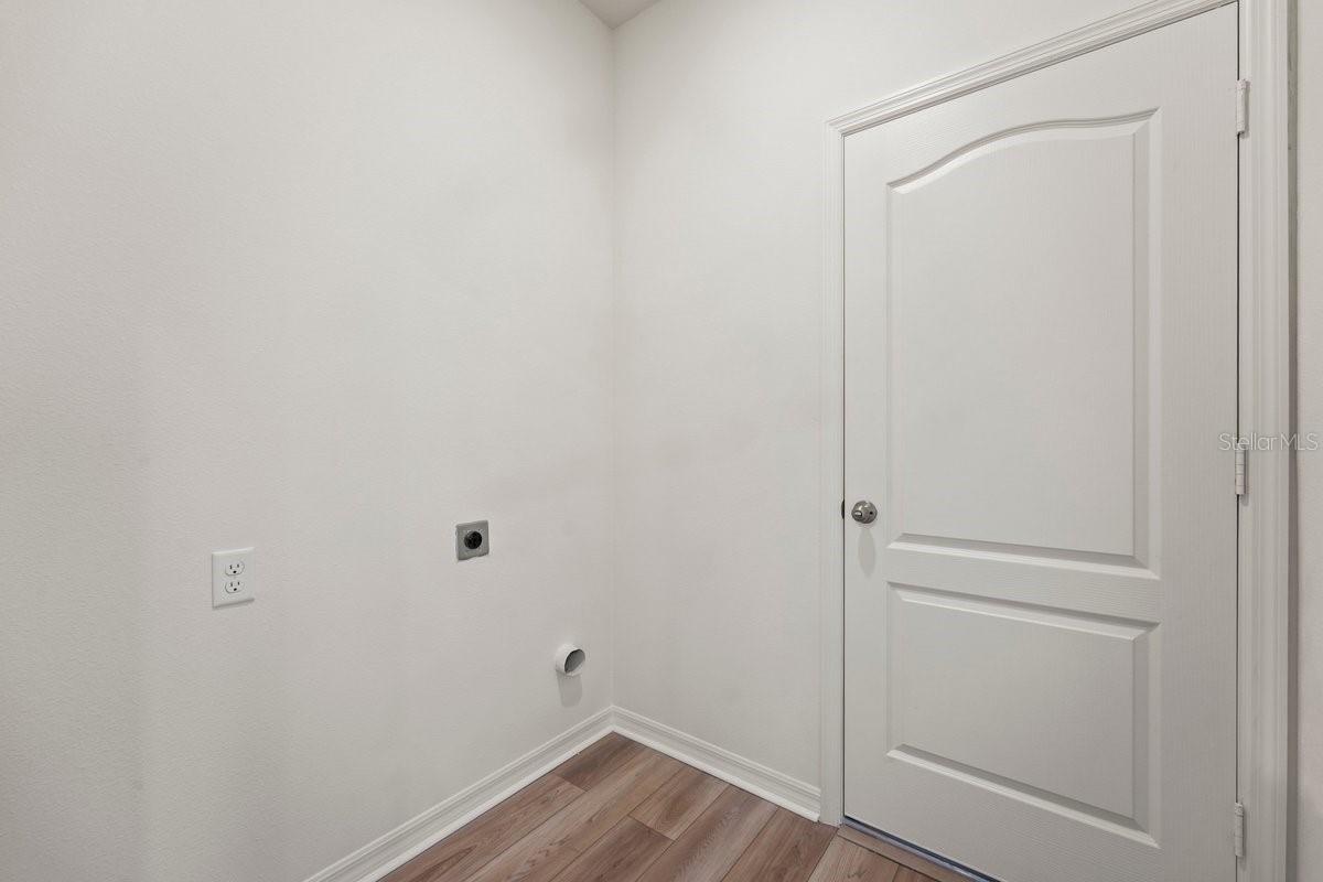 1768 Courtland Blvd Property Photo 24