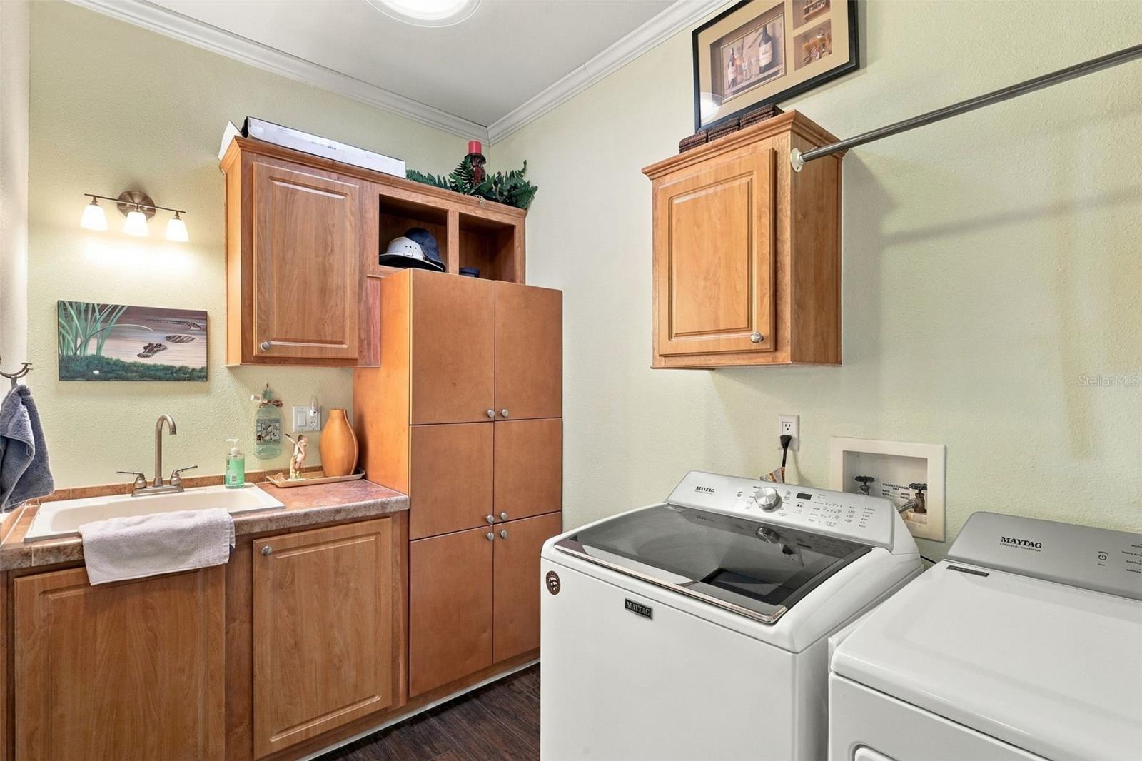113 Sher Ln Property Photo 23