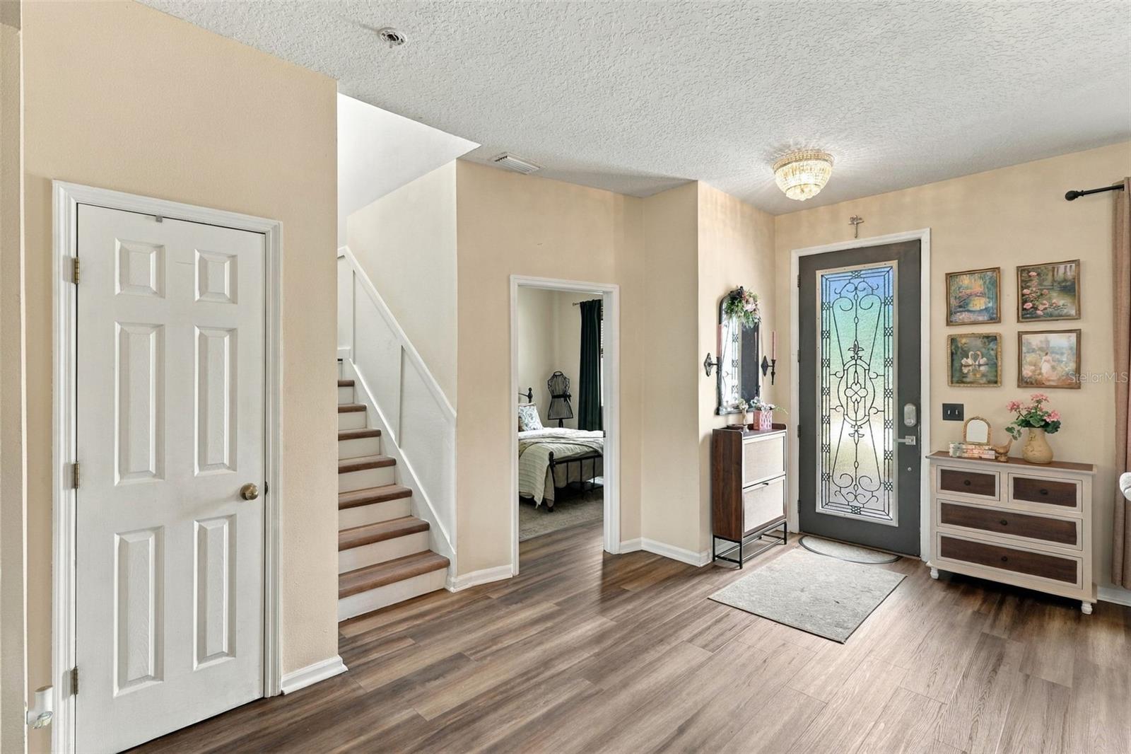 8 Angela Dr Property Photo 18
