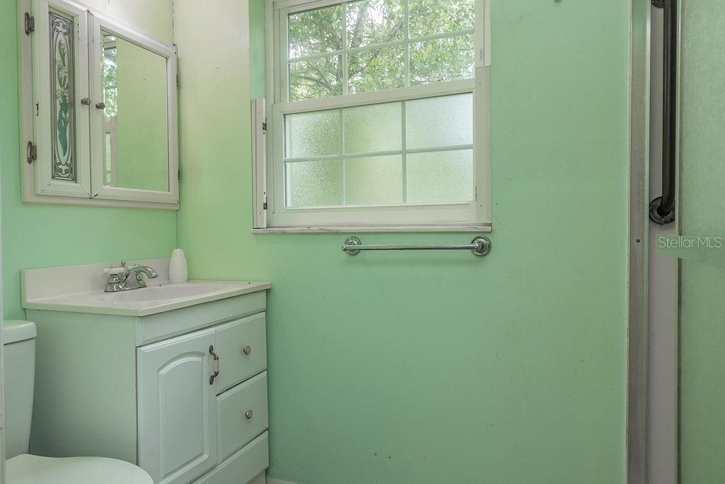 1197 N Garfield Ave Property Photo 8