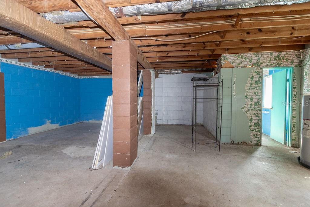 1197 N Garfield Ave Property Photo 13