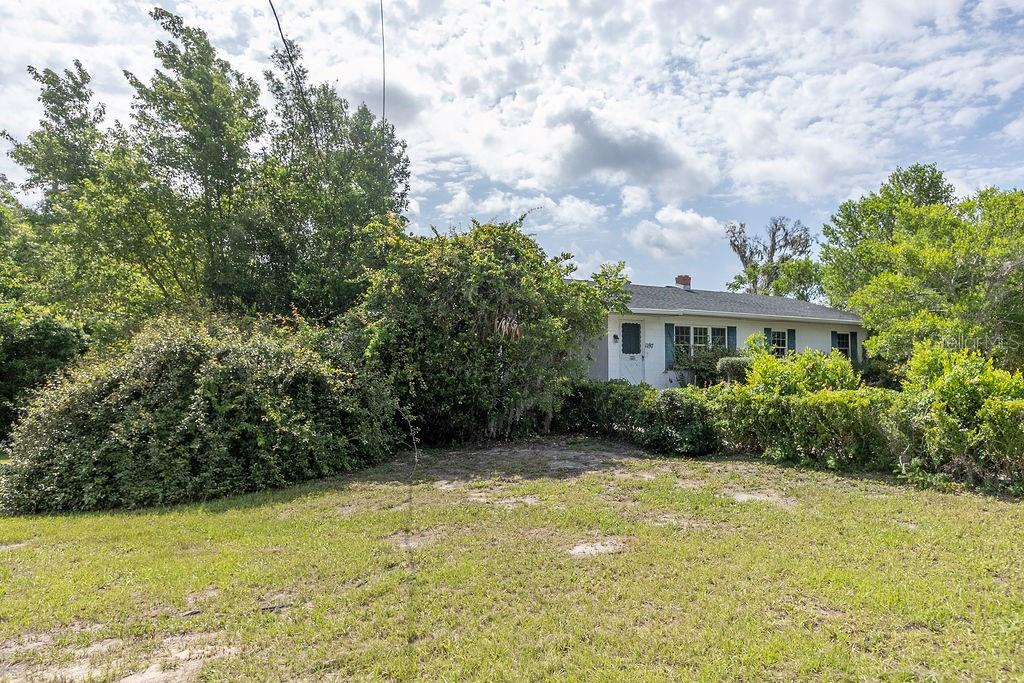 1197 N Garfield Ave Property Photo 17