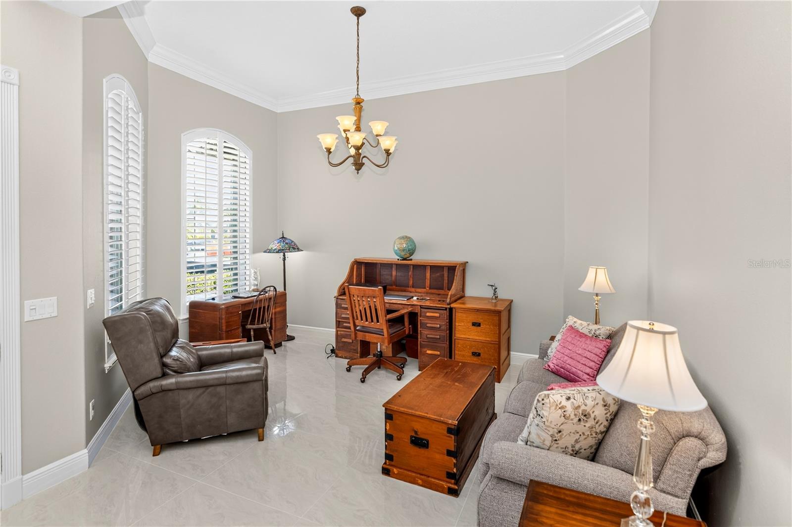 181 Hawkcrest Ct Property Photo 7