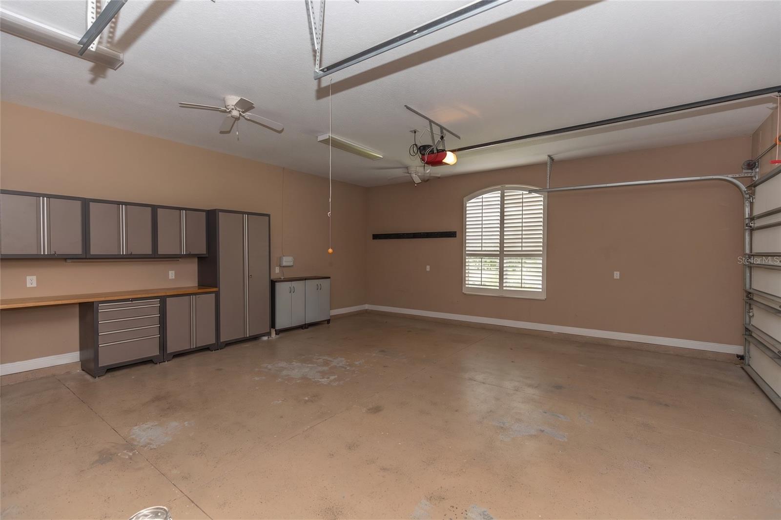 181 Hawkcrest Ct Property Photo 32