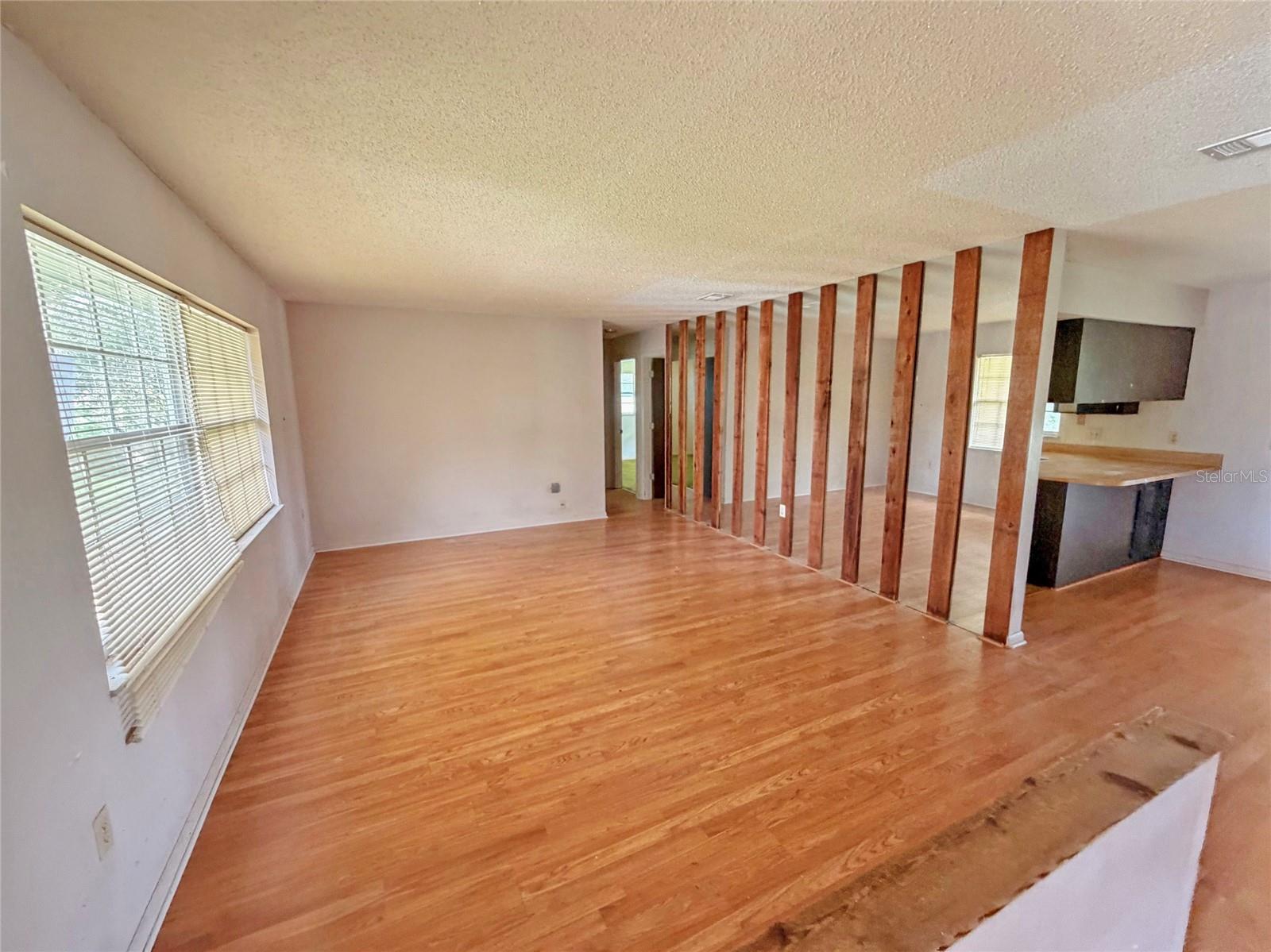 1291 Tivoli Dr Property Photo 4