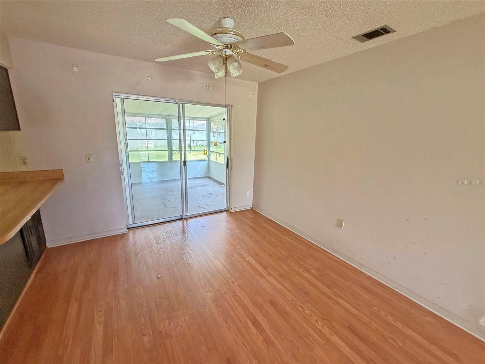 1291 Tivoli Dr Property Photo 9
