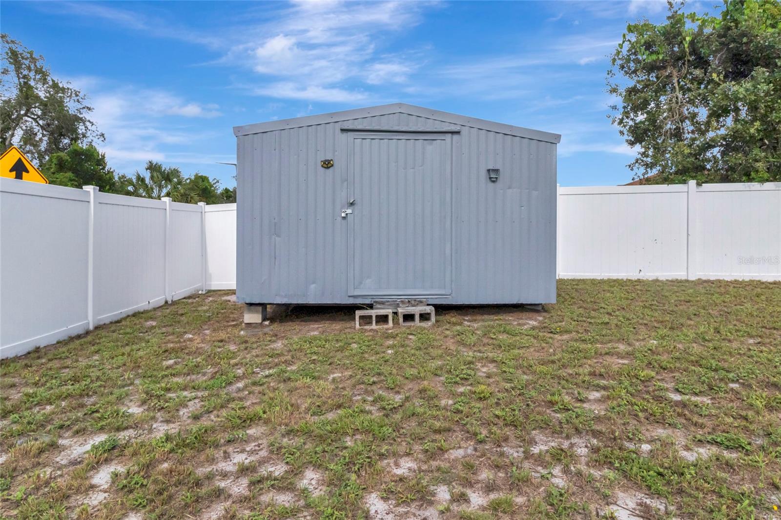 1329 Dandelion Dr Property Photo 20