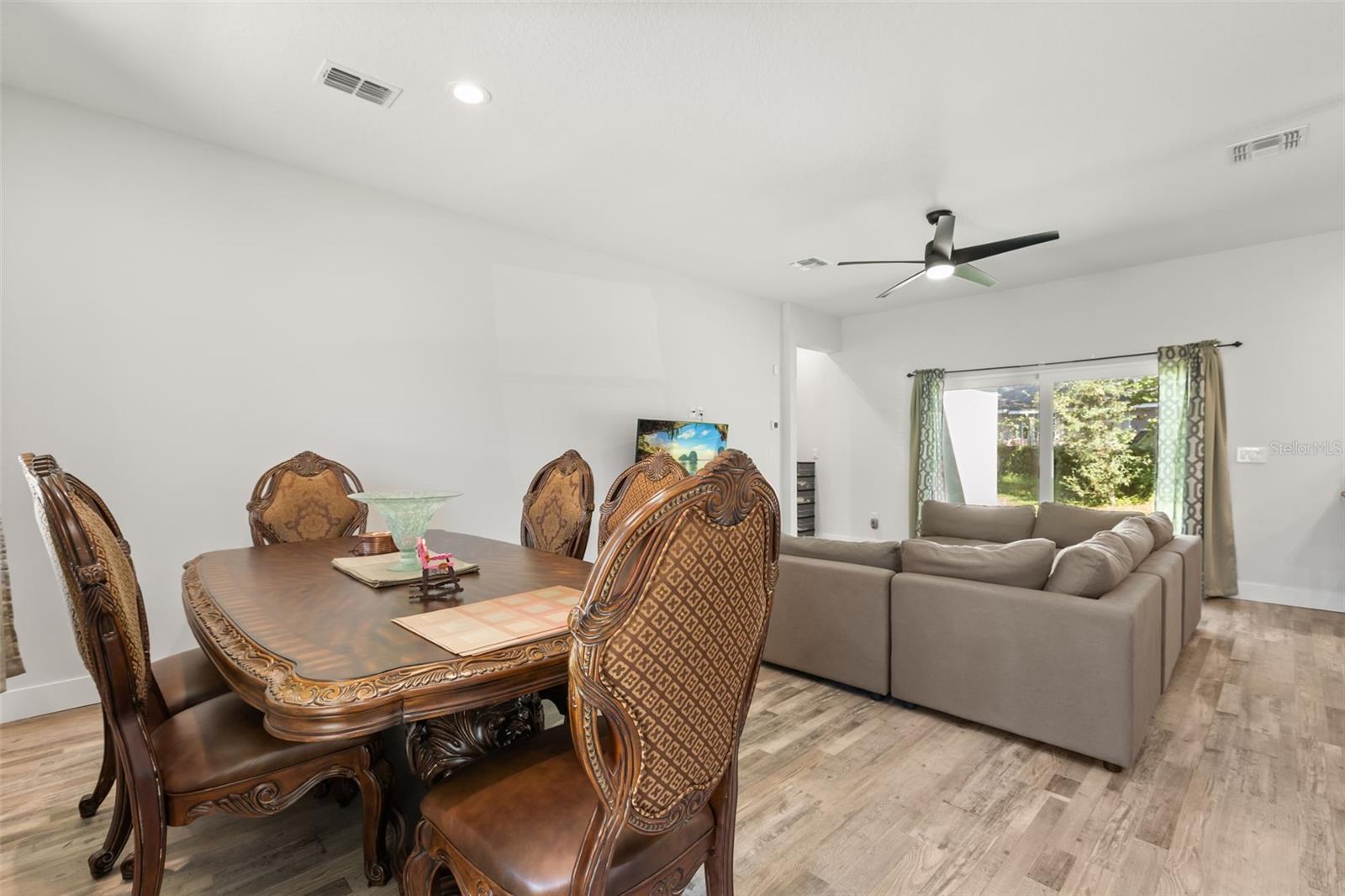 1365 2nd St Property Photo 6