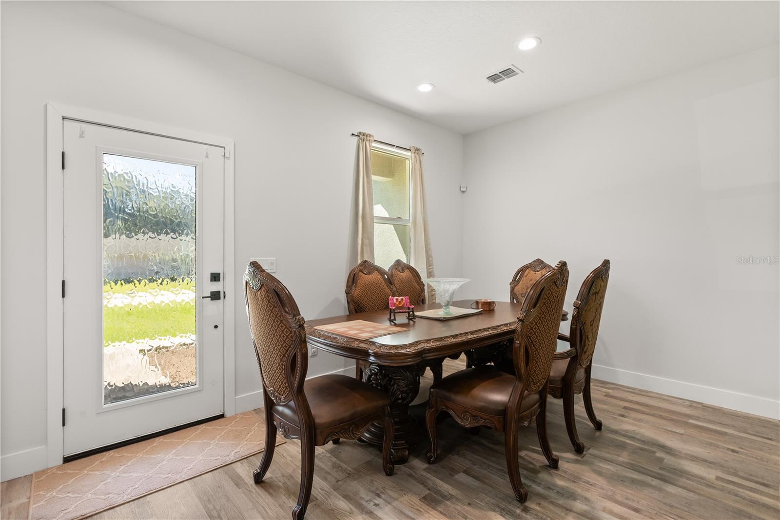 1365 2nd St Property Photo 10