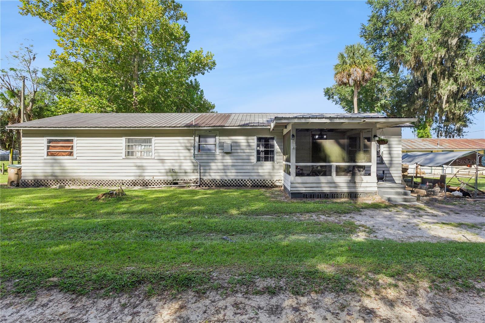 54901 Cedar Crest Rd Property Photo 2