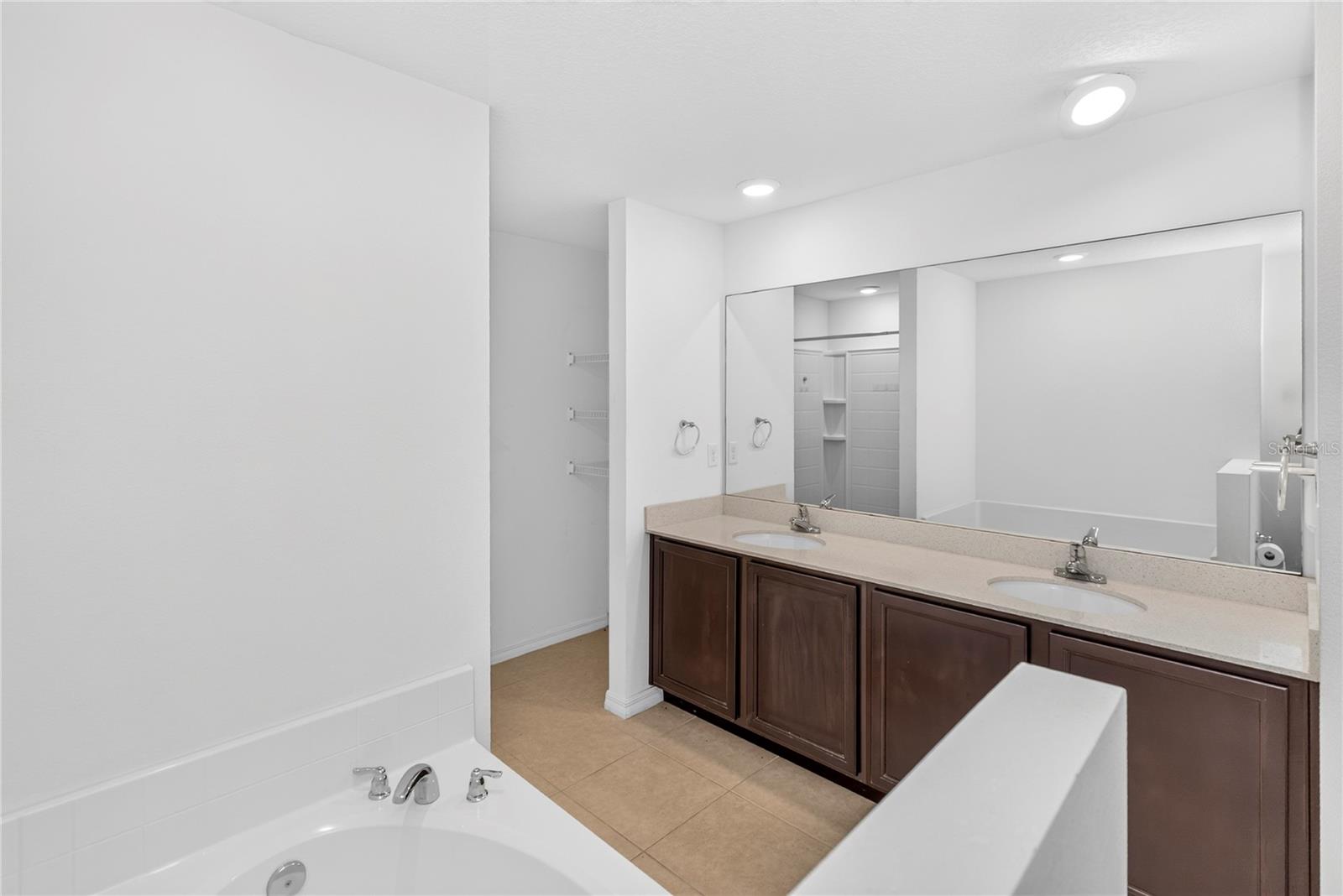 1528 E Falmouth Ave Property Photo 13