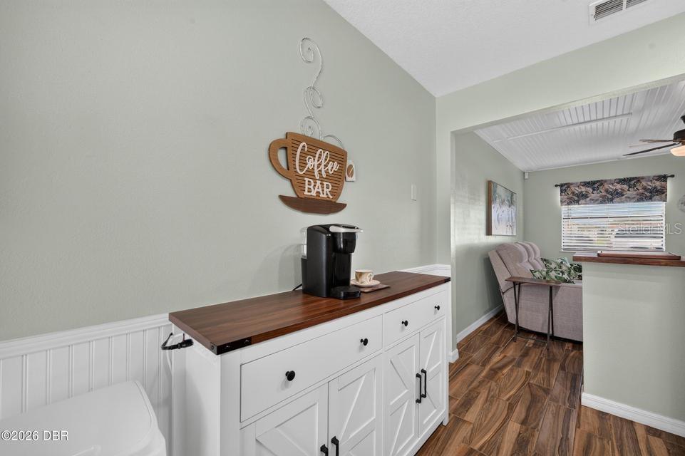 26 Oriole Cir #a Property Photo 9