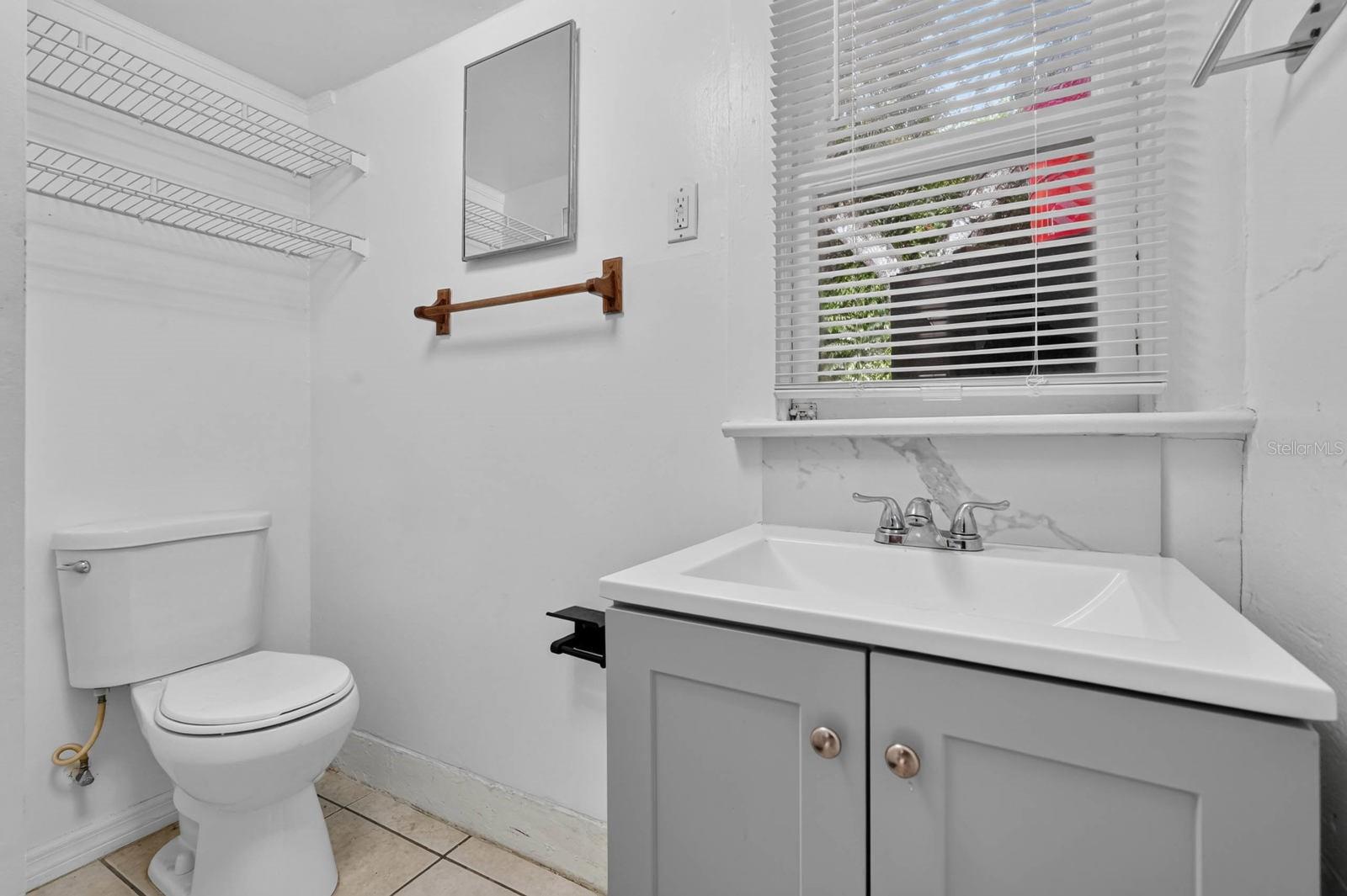1214 Flomich St Property Photo 25
