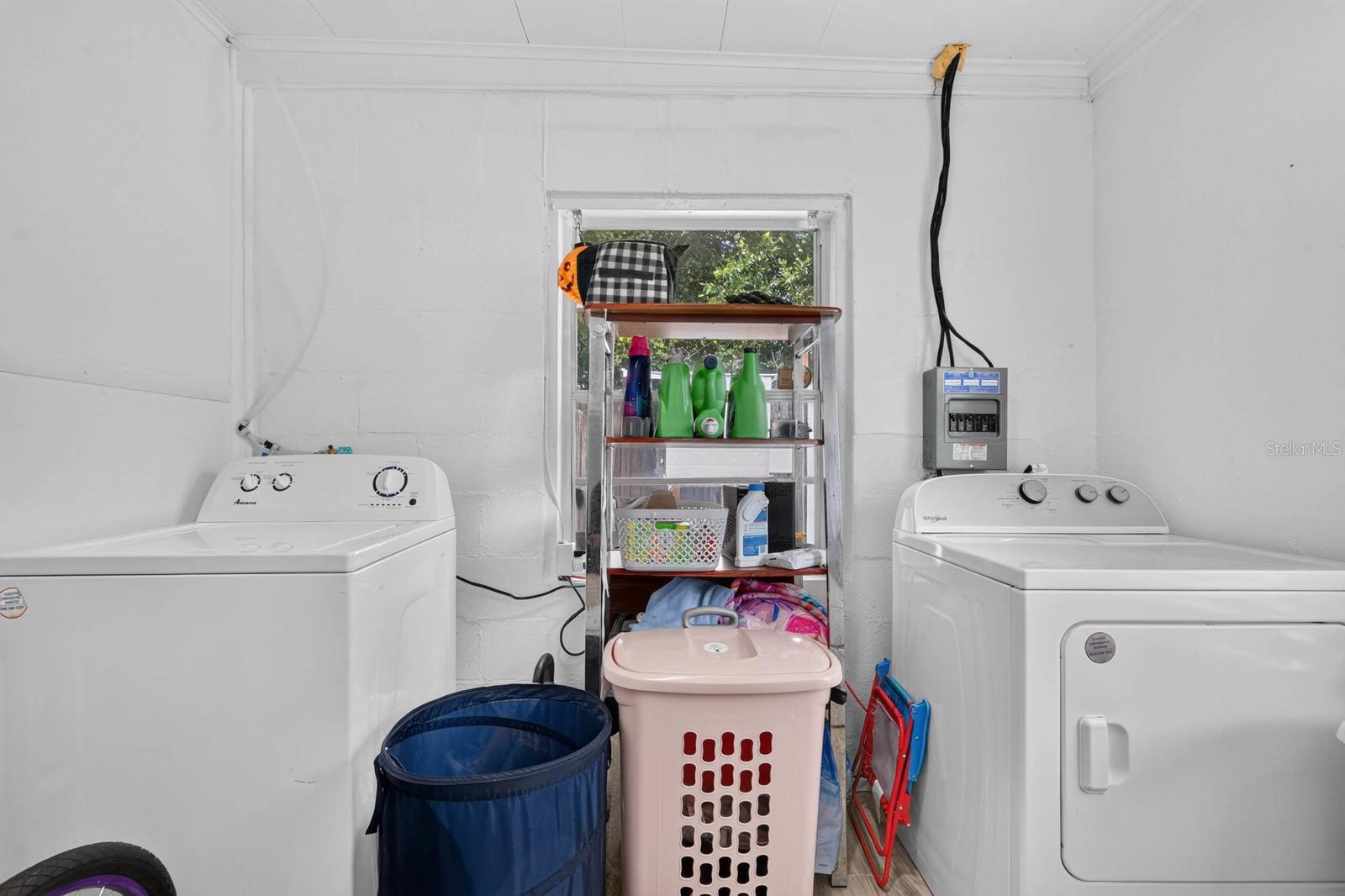 1214 Flomich St Property Photo 26