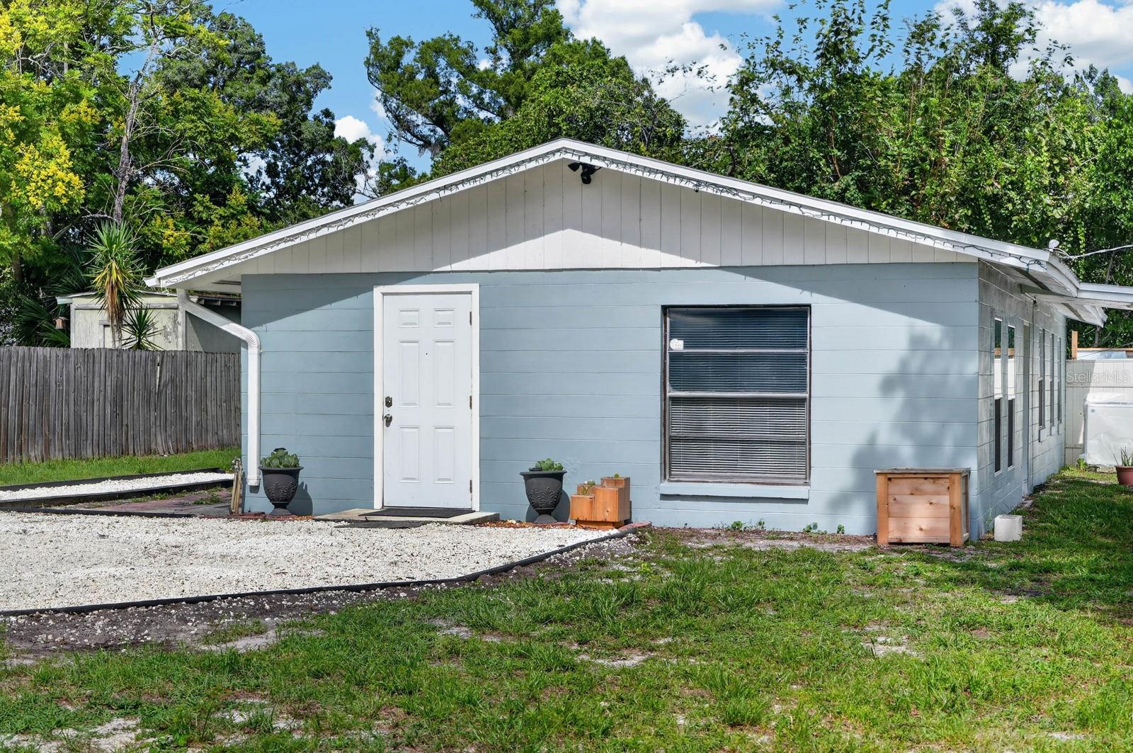1214 Flomich St Property Photo 33