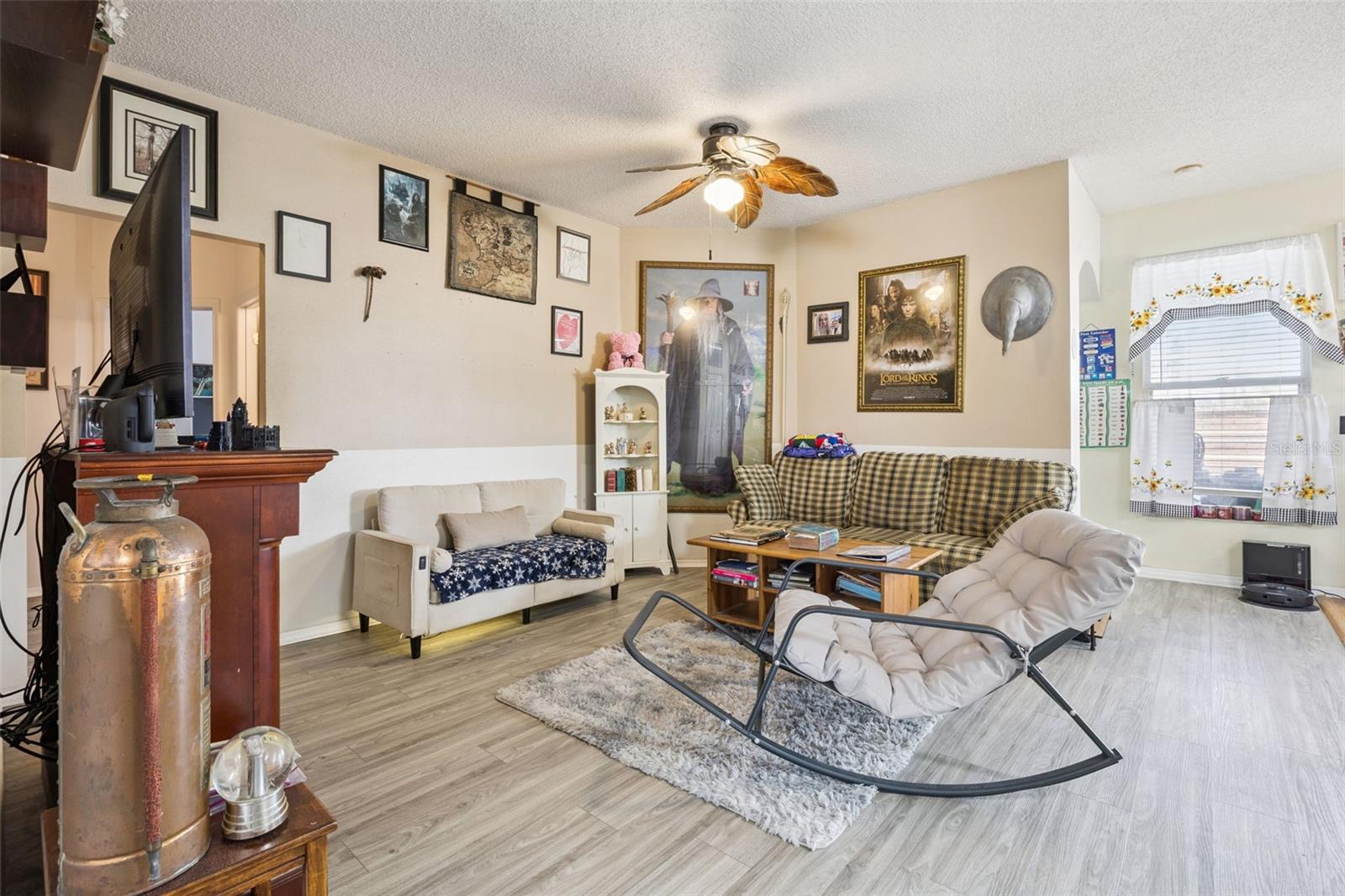 1001 Jaybee Ave Property Photo 4
