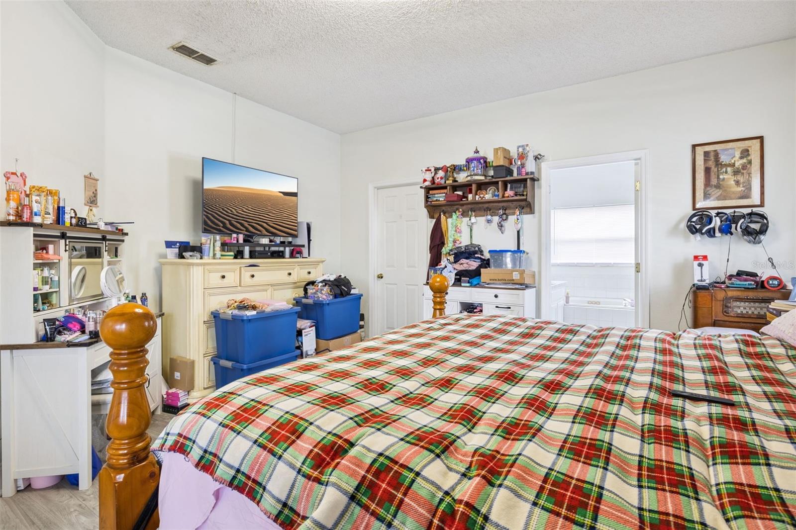 1001 Jaybee Ave Property Photo 12