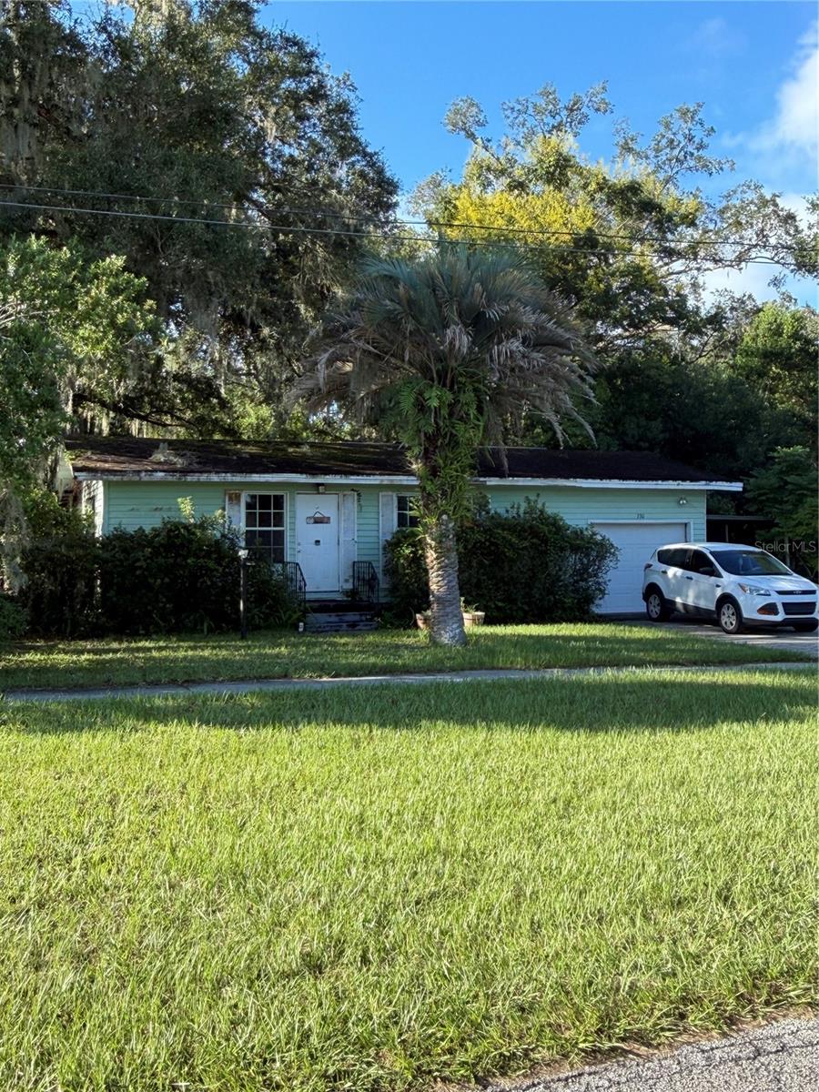 730 Lindley Blvd Property Photo 1