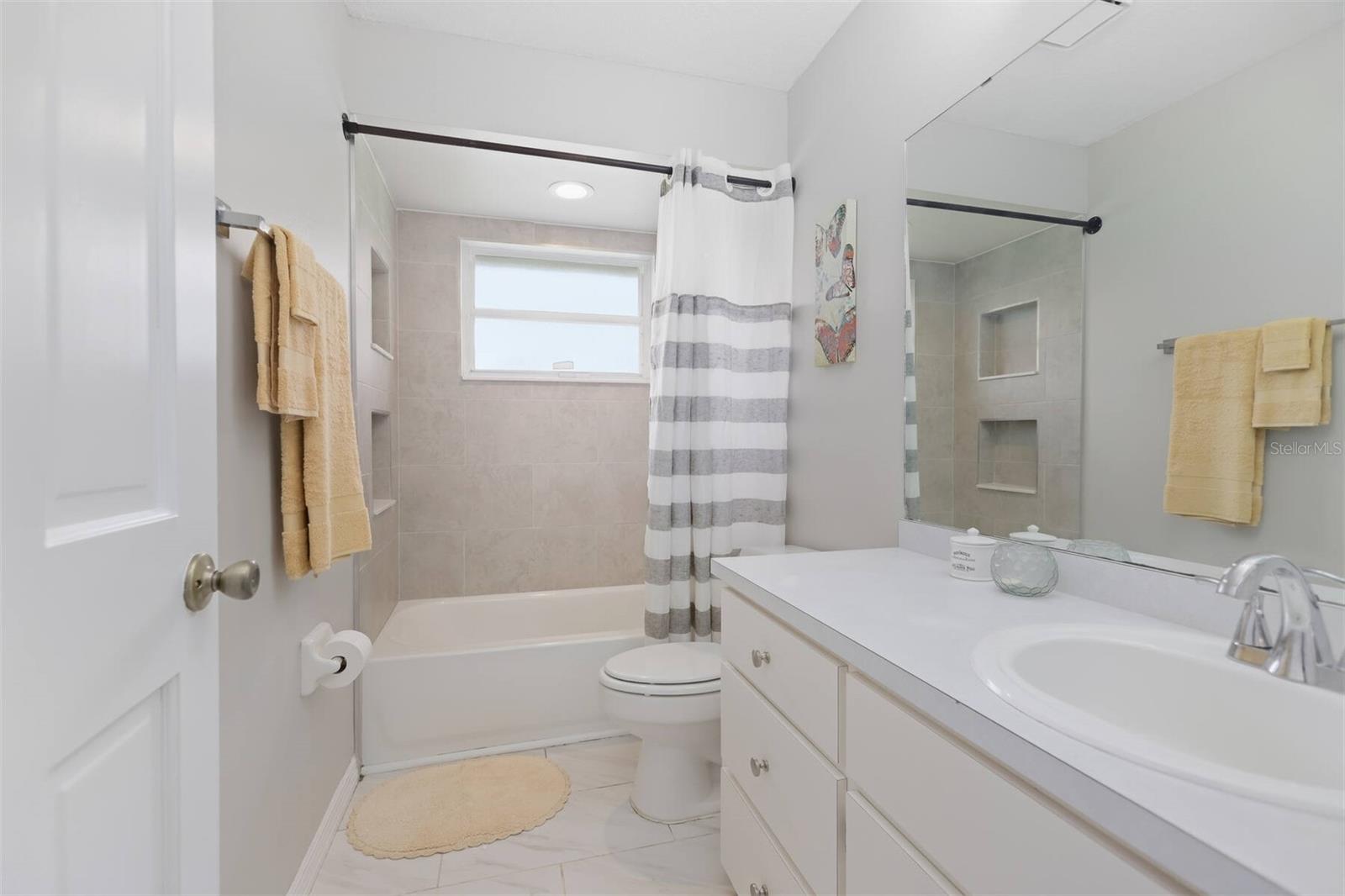 2699 Bentley Dr Property Photo 20